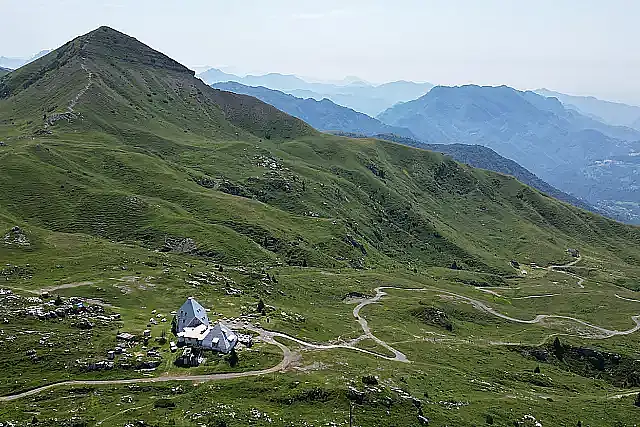 Artavaggio funivia aperta tutti i giorni (giorno di chiusura martedì)